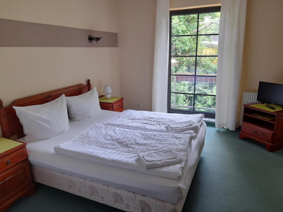 Hotel Am Kreischaer Park Eksteriør billede