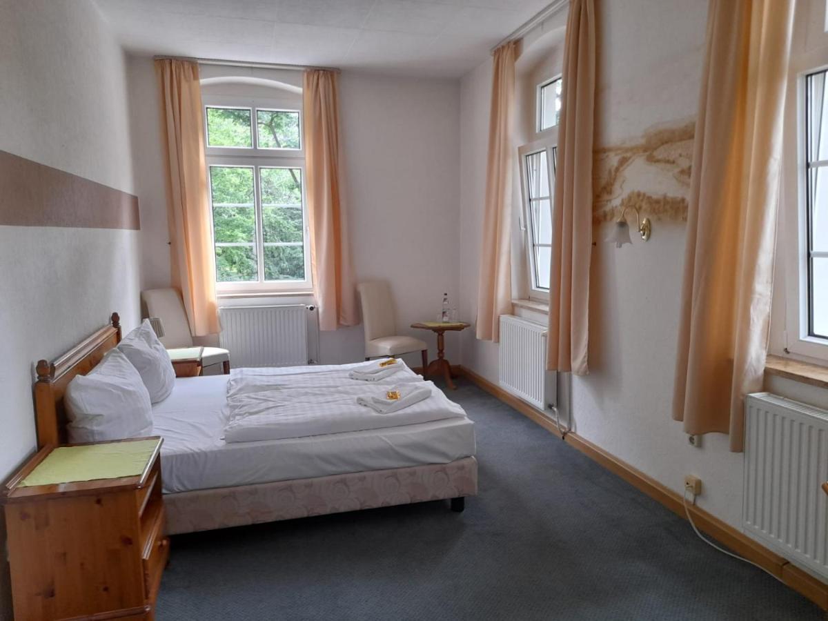 Hotel Am Kreischaer Park Eksteriør billede